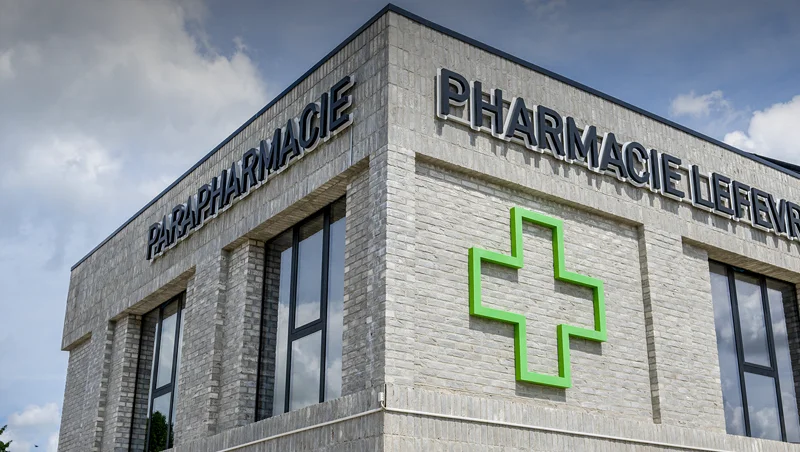 Croix et enseignes pharmacies