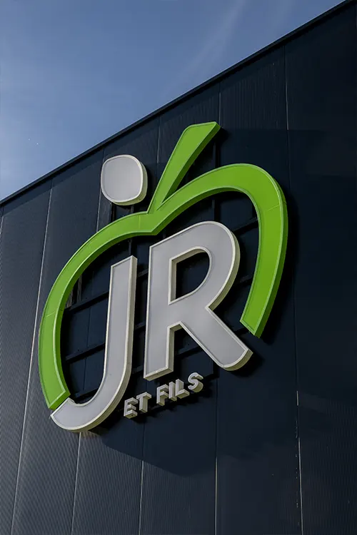 Logo en relief chez Jacques Remy & Fils