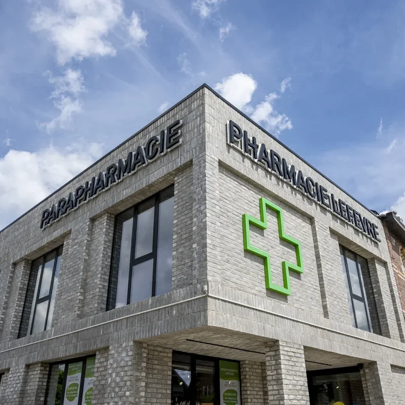 Réalisation - Croix et enseignes pharmacies
