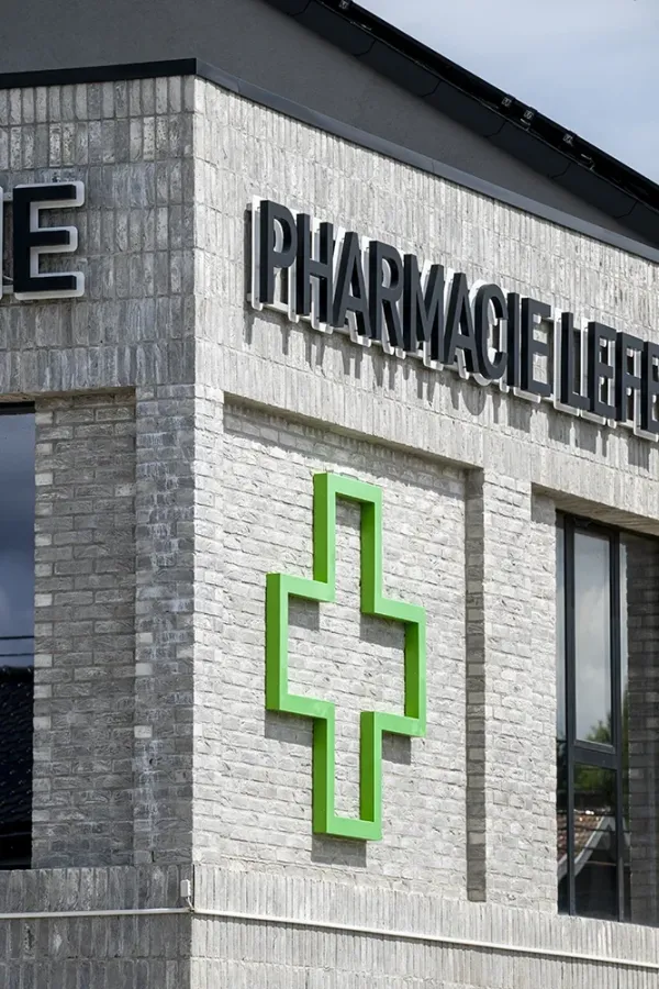 Réalisation - Croix et enseignes pharmacies